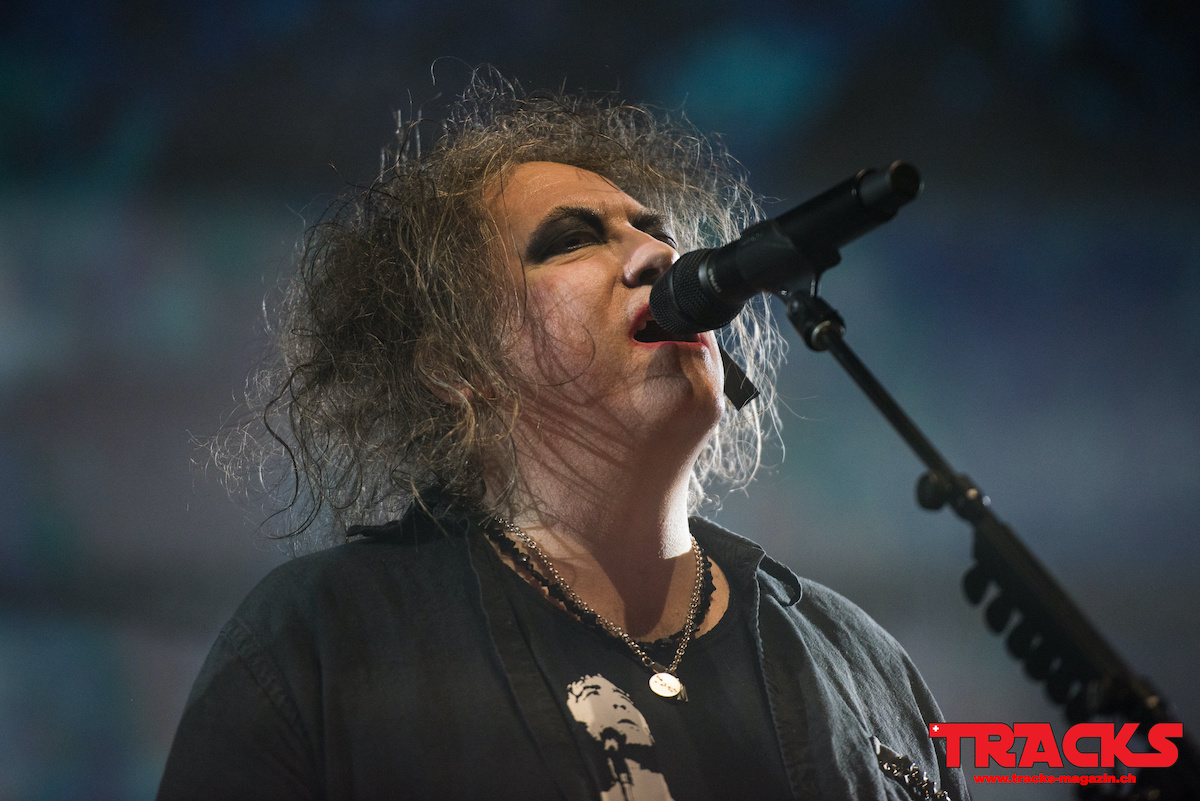 TheCure02